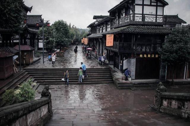 当同事问起你的薪资时,你会怎么回答?-专业有问必答平台